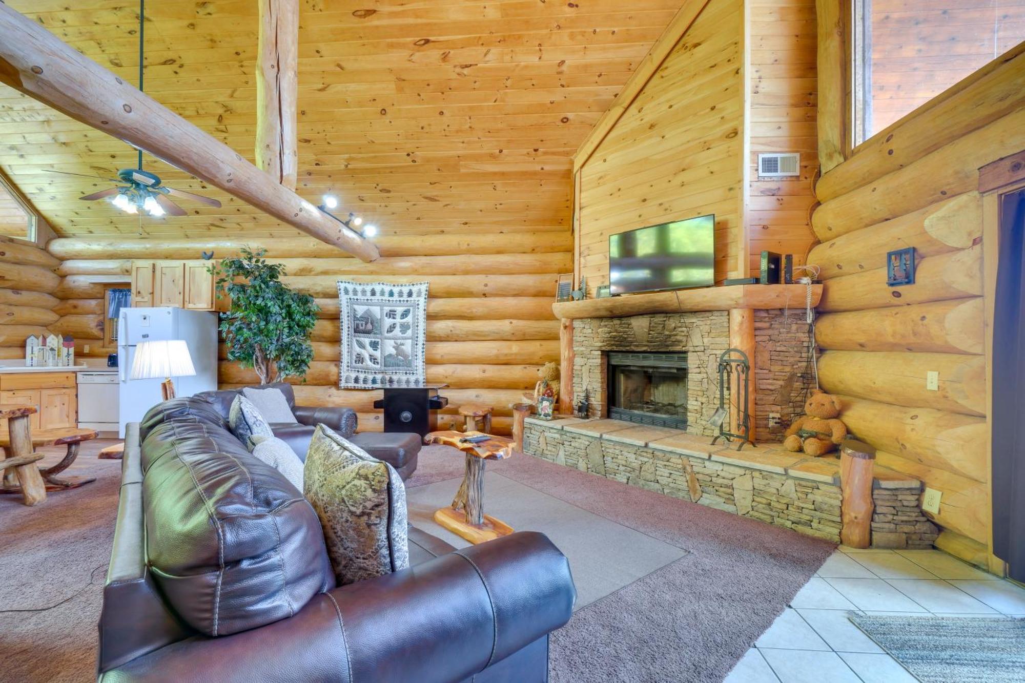 Gatlinburg Cabin With Hot Tub About 11 Miles To Downtown Extérieur photo