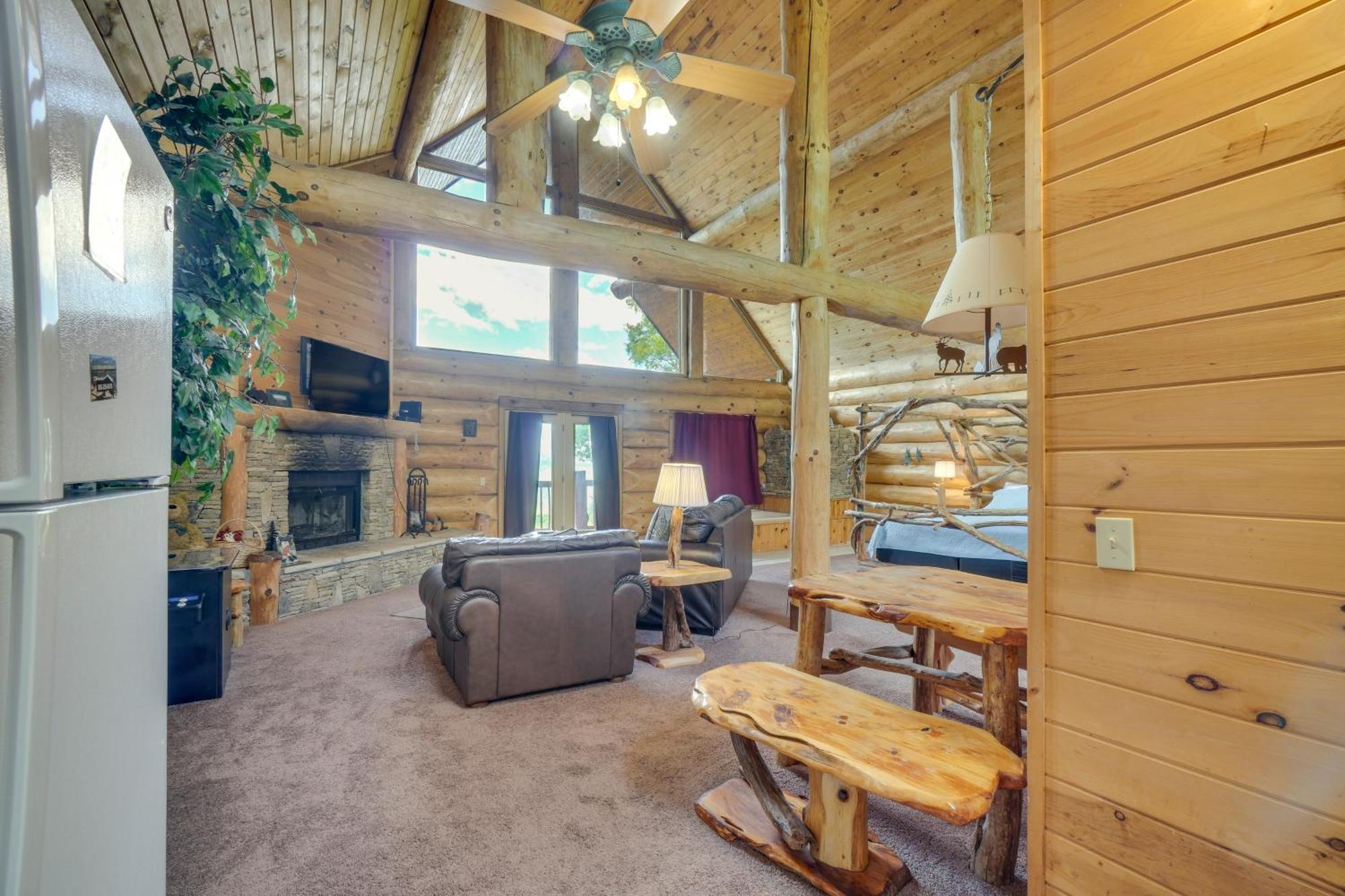 Gatlinburg Cabin With Hot Tub About 11 Miles To Downtown Extérieur photo