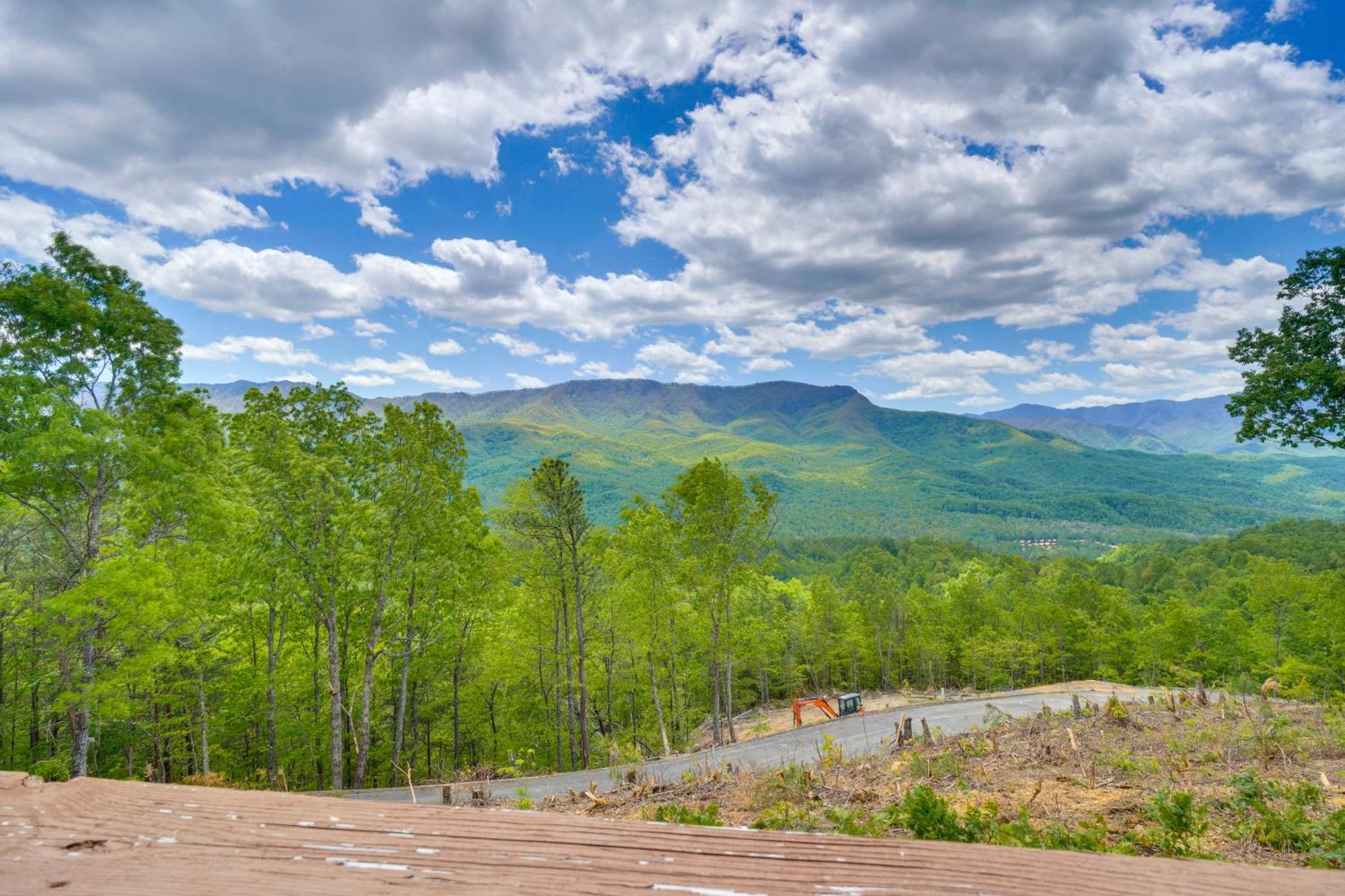 Gatlinburg Cabin With Hot Tub About 11 Miles To Downtown Extérieur photo
