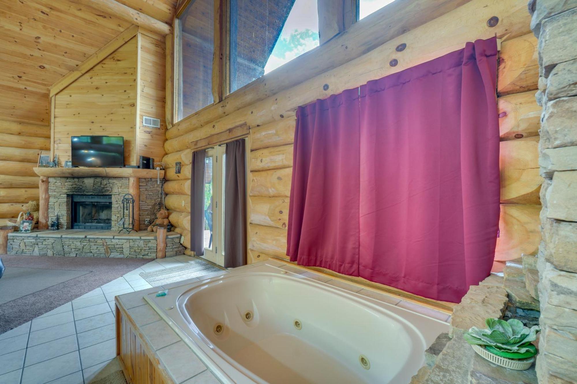 Gatlinburg Cabin With Hot Tub About 11 Miles To Downtown Extérieur photo