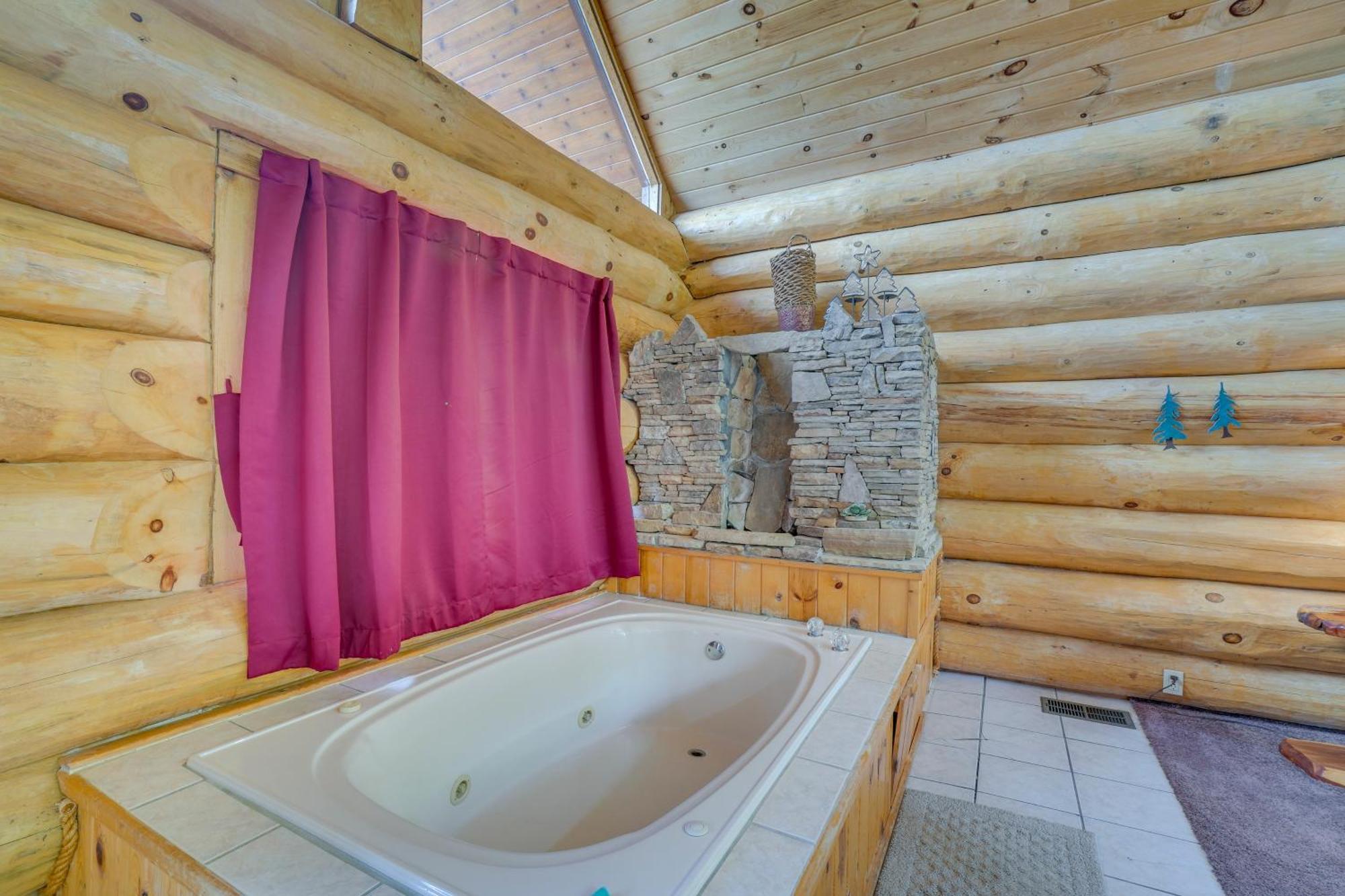 Gatlinburg Cabin With Hot Tub About 11 Miles To Downtown Extérieur photo
